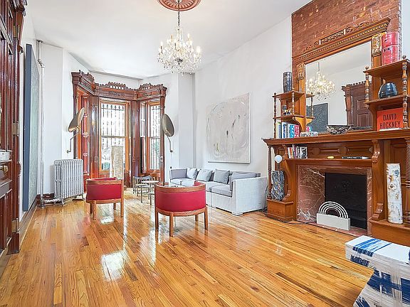 3rd image of 21 W 121st St APT 1
