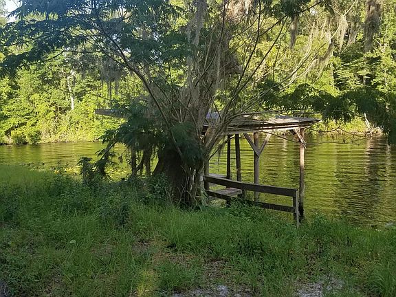 3rd image of 3837 Forest Dr