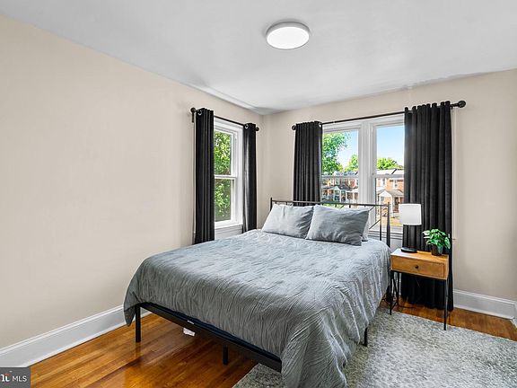 2nd image of 301 Denison St