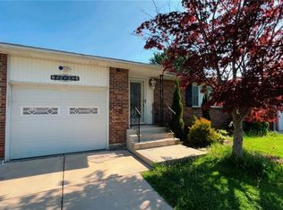 7 E Rouen Dr, Buffalo, NY 14227