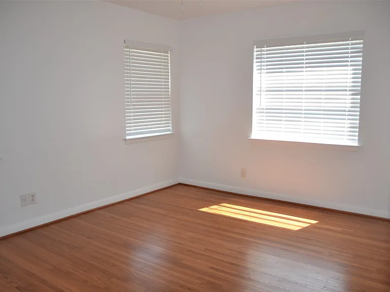 3879 Clover Ln — Photo 10