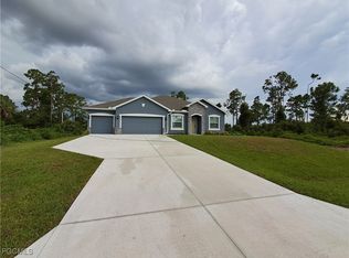 1018 Fayette Ave, Lehigh Acres, FL 33974