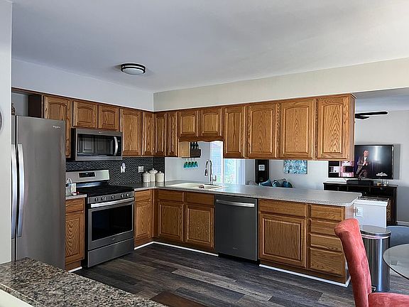 5th image of 41148 Harvard Dr