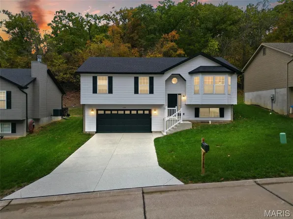 1766 Cherry Blossom Ct, Pevely, MO 63070