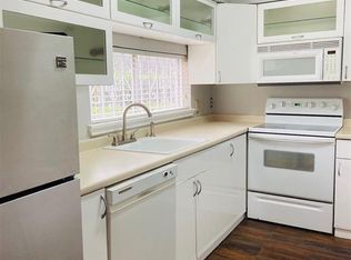10855 Meadowglen Ln APT 1009, Houston, TX 77042