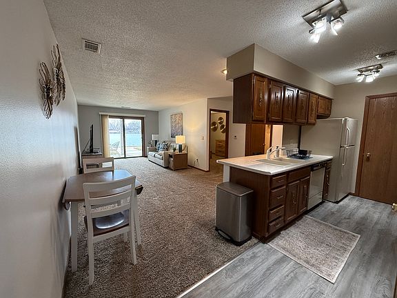 4th image of 620 Briarstone Dr APT 26