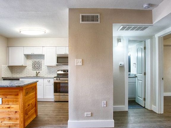 4th image of 5928 Fletcher Ave #11