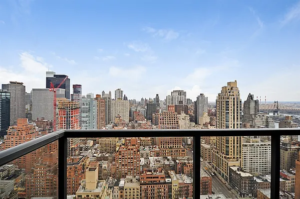 Sold by Corcoran | media 7