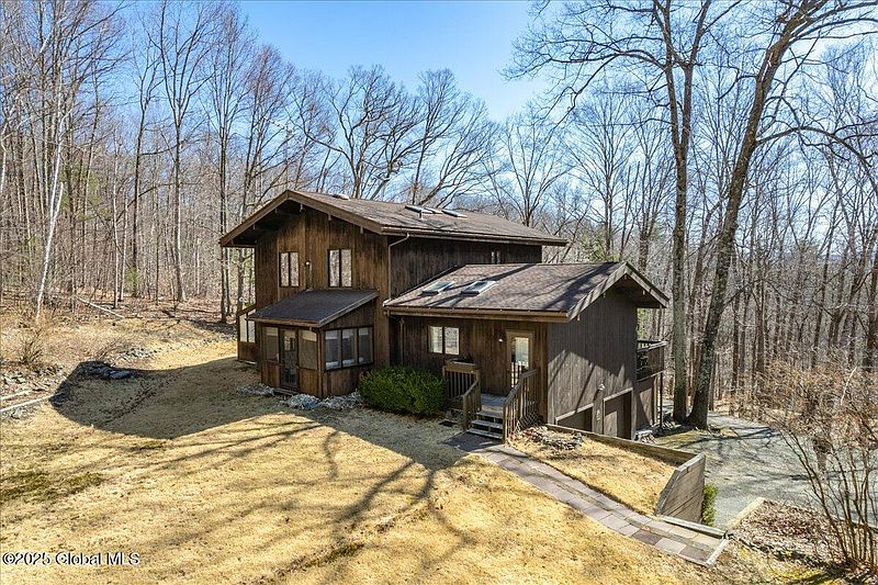 5th image of 119 Fawn Ridge Way