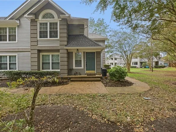 710 Rue Marseille, Chesapeake, VA 23320