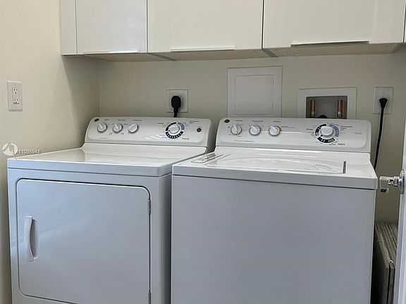 5th image of 10565 NW 63rd Ter