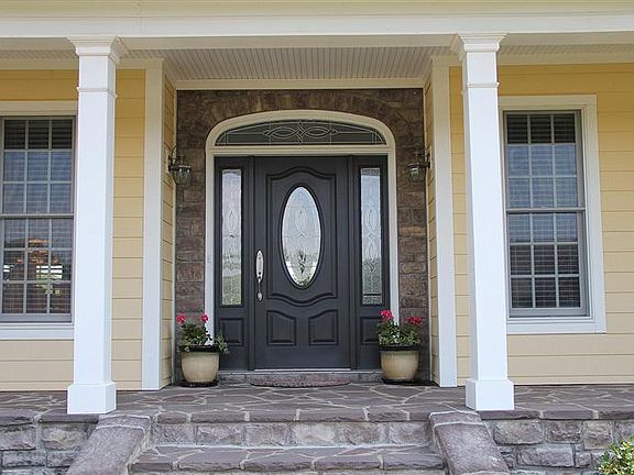 3rd image of 305 Stonegate Dr