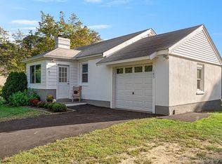 185 Central St, Topsfield, MA 01983