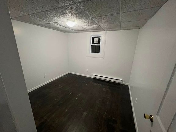 5th image of 424 Baldwin Place Rd APT 1B