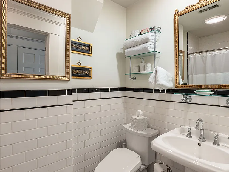 332 Milton St #2 — Photo 15