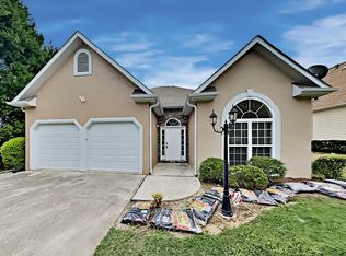 185 Habersham Dr, Fayetteville, GA 30214