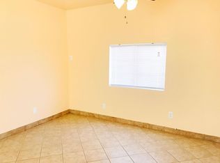 43303 Fairglen Rd, Lancaster, CA 93535