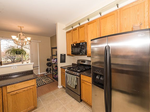 5th image of 3033 Kentshire Cir #3033