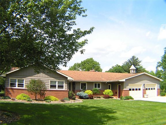 2nd image of 579 Hailwood Dr