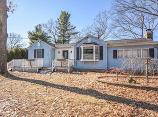 42 Poplar Rd, Westford, MA 01886