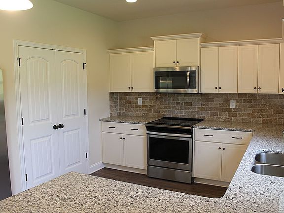 4th image of 411 Millwater Ct