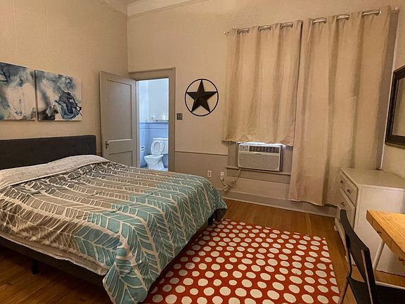 3rd image of 1322 S Saint Marys St #6