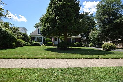 1st image of 218 Philadelphia Blvd