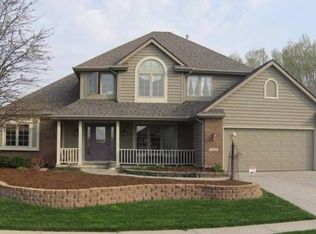 1533 Vanderbilt Dr, Fort Wayne, IN 46845
