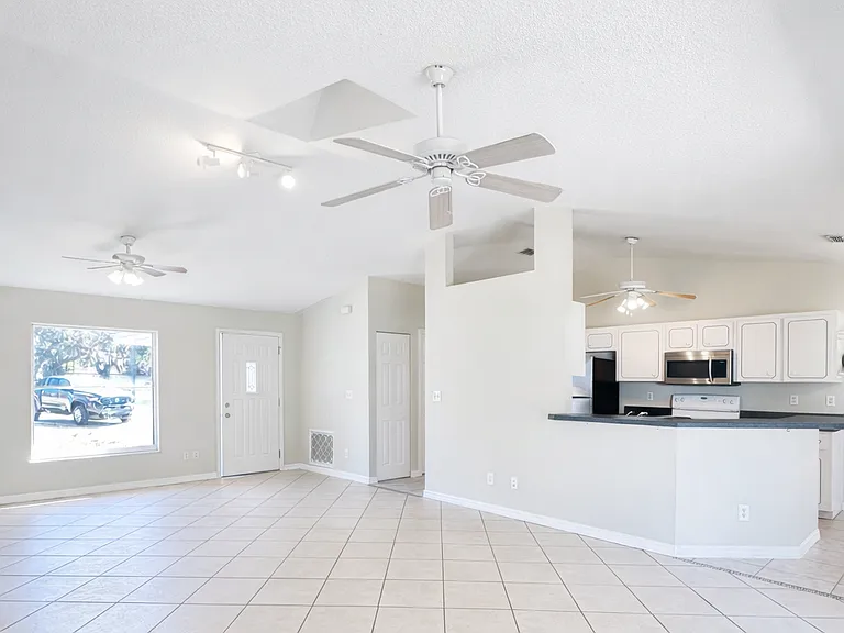 1630 Needle Palm Dr — Photo 2