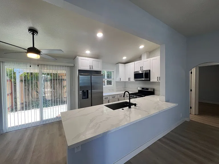 West 11th Avenue Apartment Homes — Photo 17