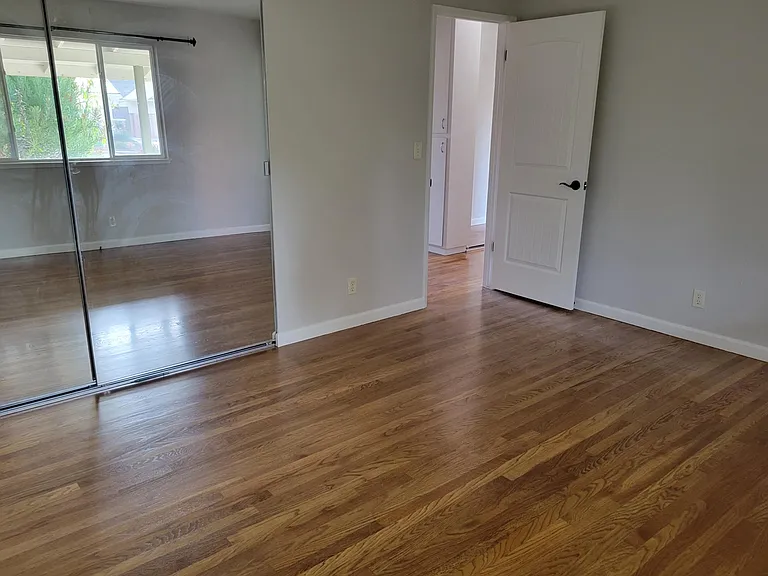 1013 Tulip Dr — Photo 23