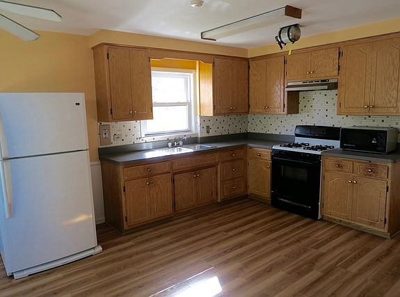 4th image of 3259 S 61st Ave