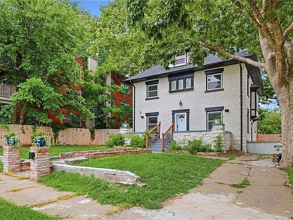 5th image of 2708 Tracy Ave