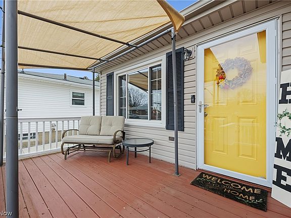 3rd image of 565 Lansing Rd