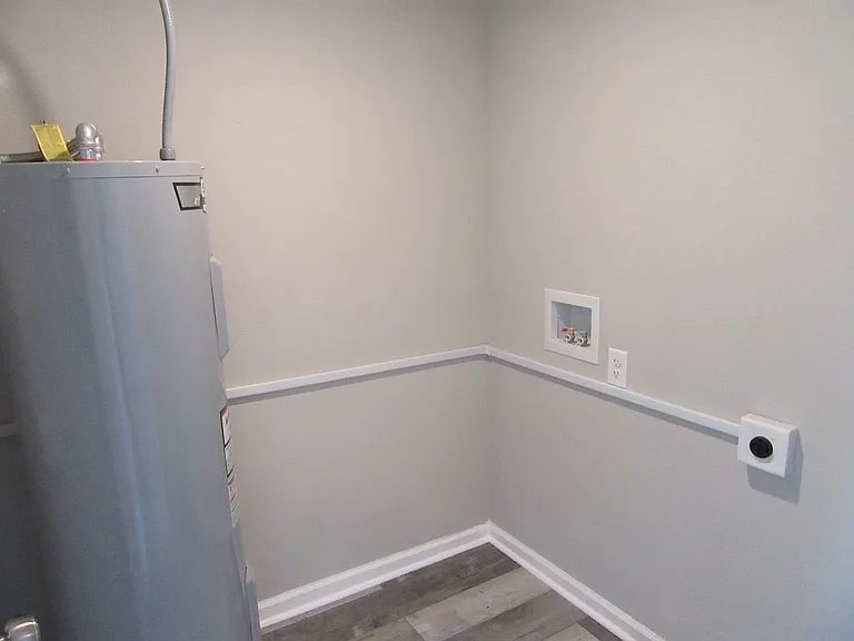 9825 Clarence St — Photo 13
