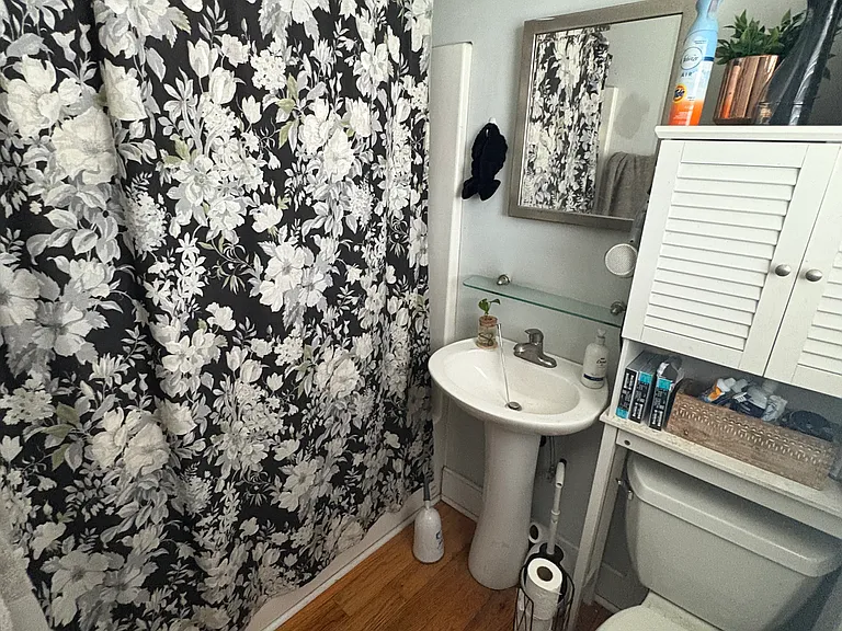 66 Folly Road Blvd — Photo 1