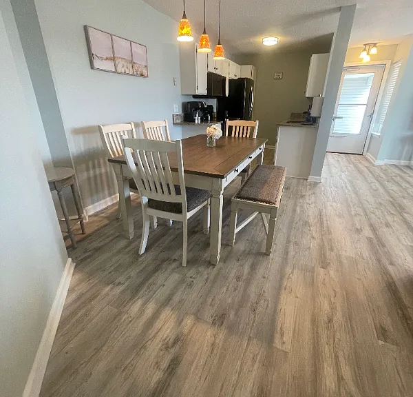 2266 Huntingdon Dr — Photo 35
