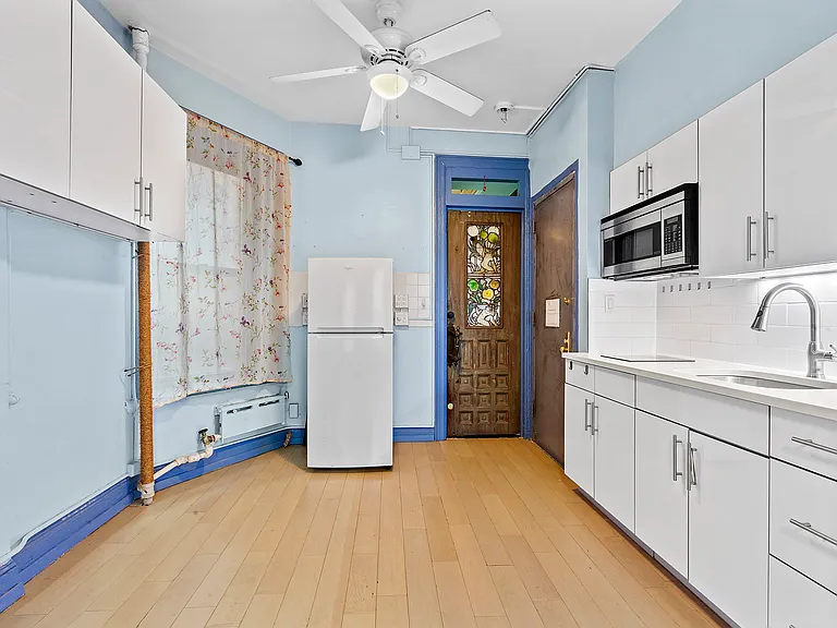 105 Thompson St #14 — Photo 3