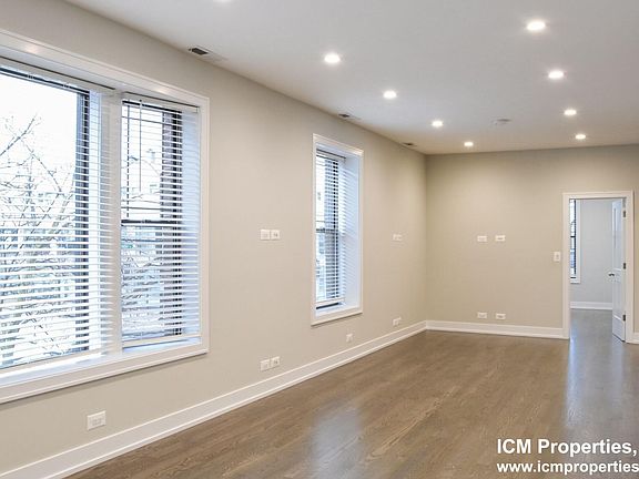3rd image of 3030 N Greenview Ave #2