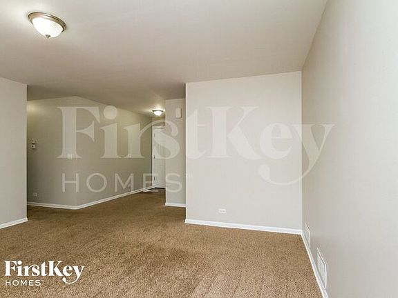 4th image of 545 Dalton Ln