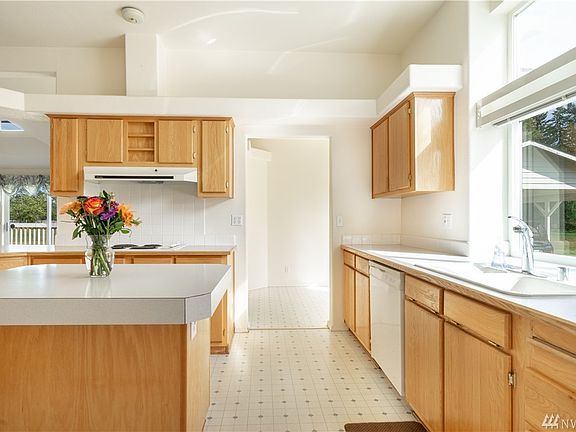 3rd image of 5629 91st Ave NE