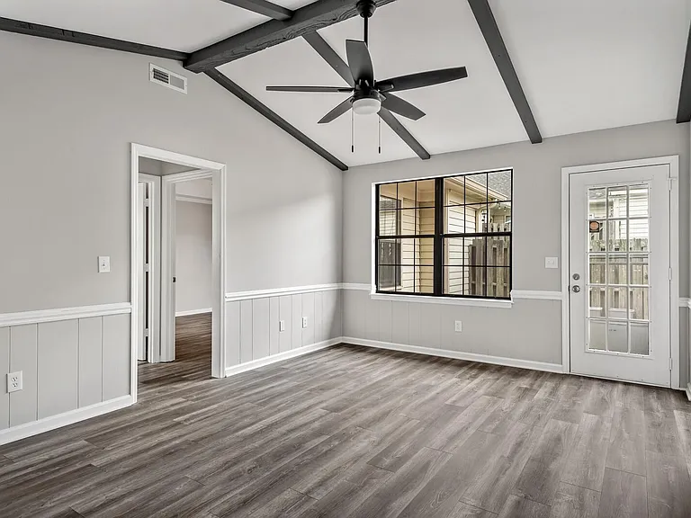 1137 Brentwood Point — Photo 4