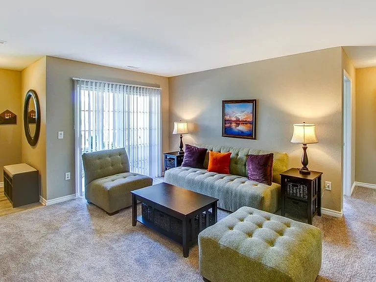 Stratford Place at Brownstown — Photo 12