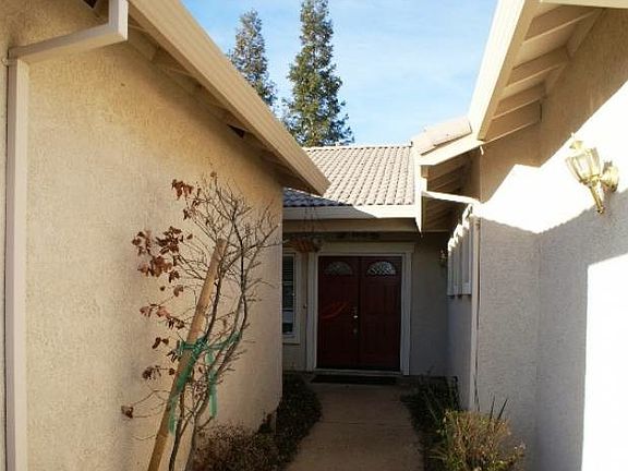 Courtyard Entry