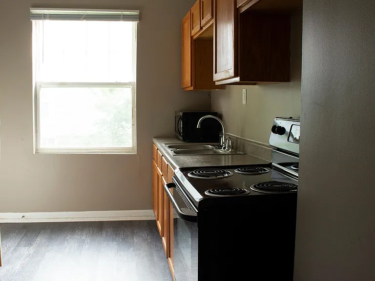 1103 N Keystone Ave — Photo 8