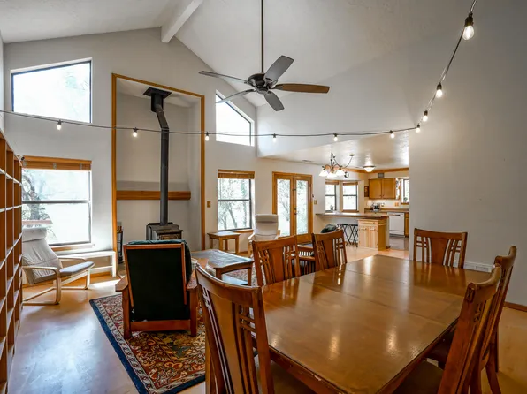 55 Tablazon Rd, Tijeras, NM 87059