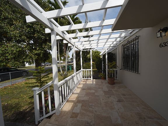 Front Porch Travertine tiled