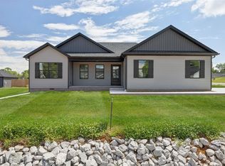 101 Skylar Dr, Auburn, KY 42206
