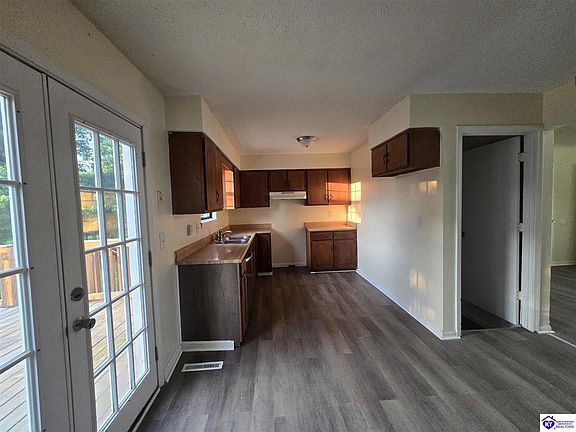 4th image of 1784 Holly Ct