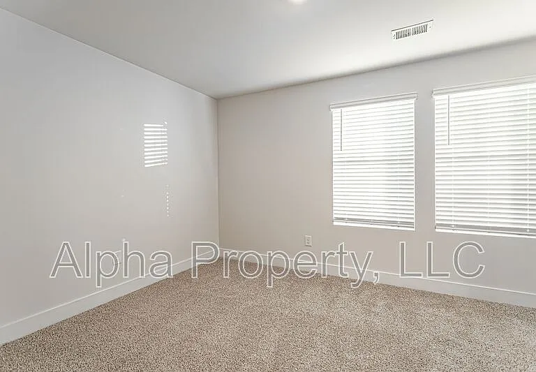 212 Round Back Way — Photo 11